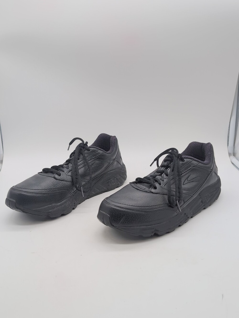 Brooks Addiction Walker Black Leather Walking Shoes Womens Size 12 Narrow 2A